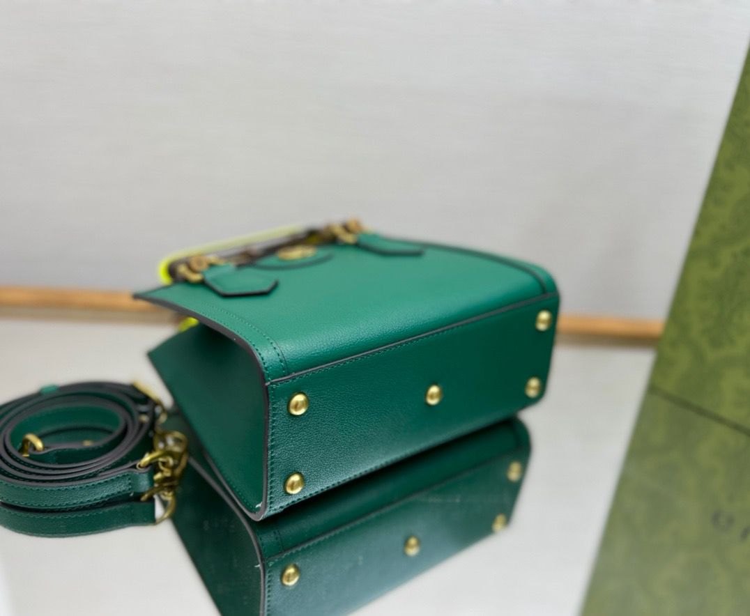 Gucci Diana Mini Top Handle Bag