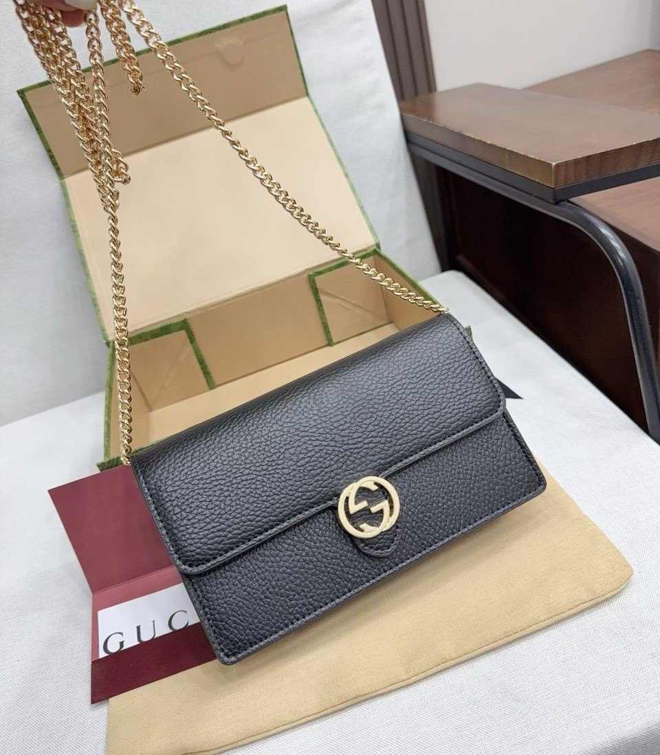Gucci Chain Wallet