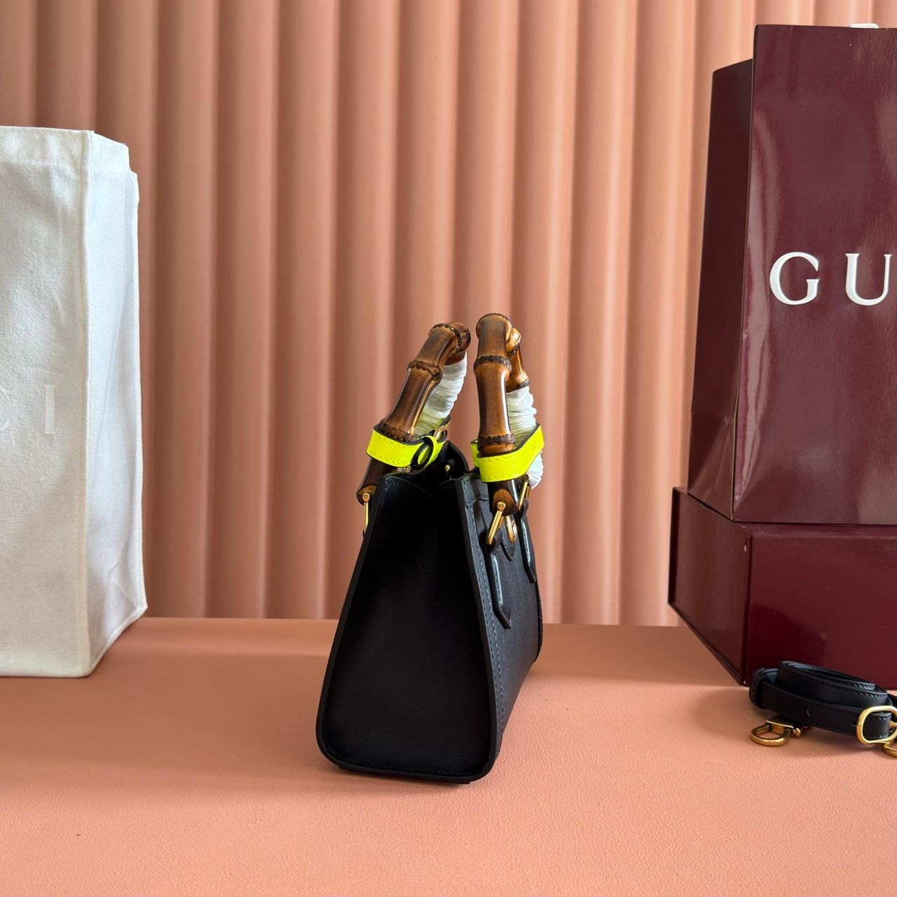 Gucci Diana Mini Top Handle Bag