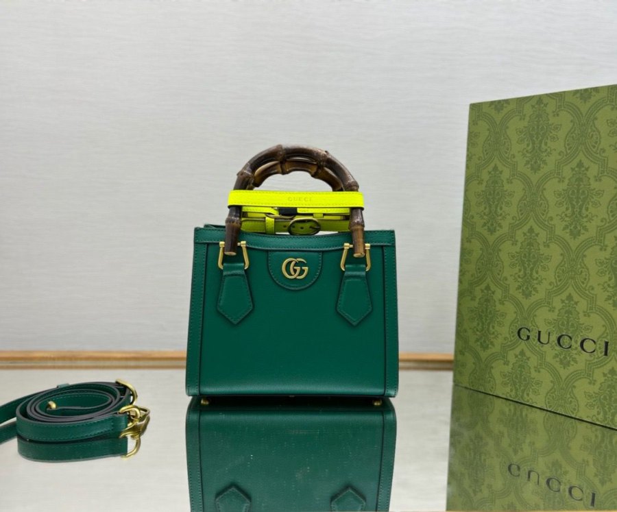 Gucci Diana Mini Top Handle Bag
